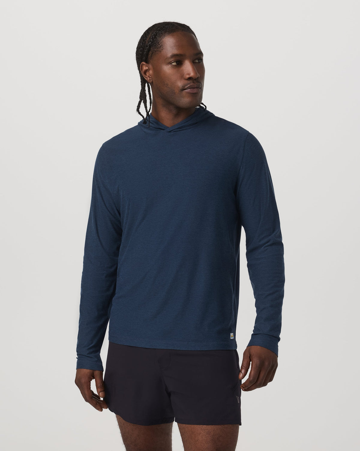 V1019HNV_FA25_M_TOPS_FRONT_3.jpg