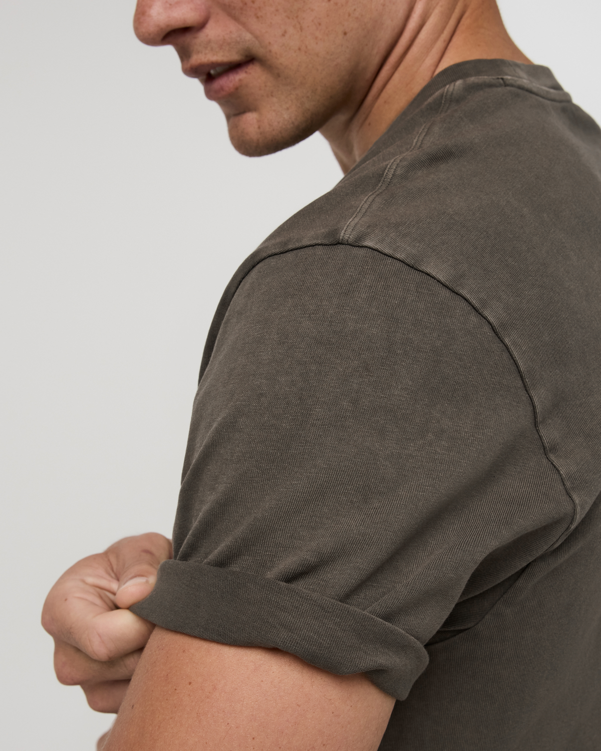 Short Sleeve Vuori Heavyweight Cotton Tee - Relaxed Fit | Oregano Garment Dye
