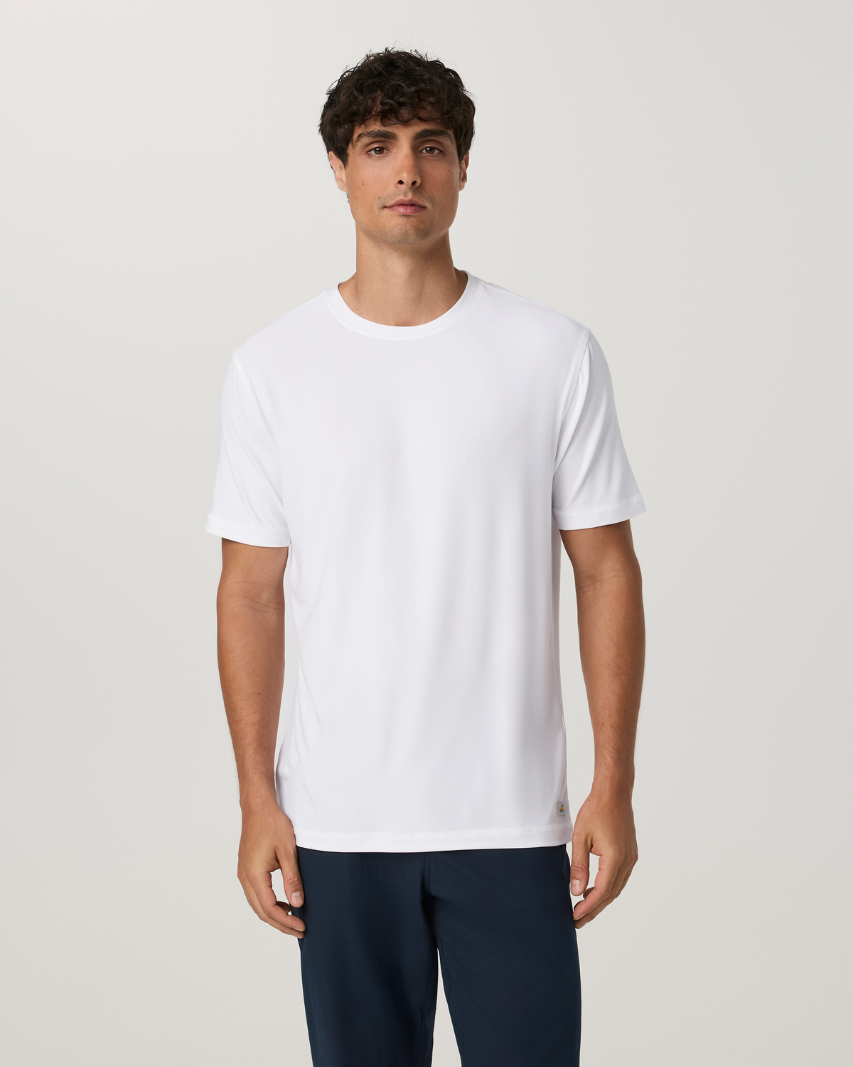 V126WHT_FA26_M_TOPS_FRONT_2.jpg