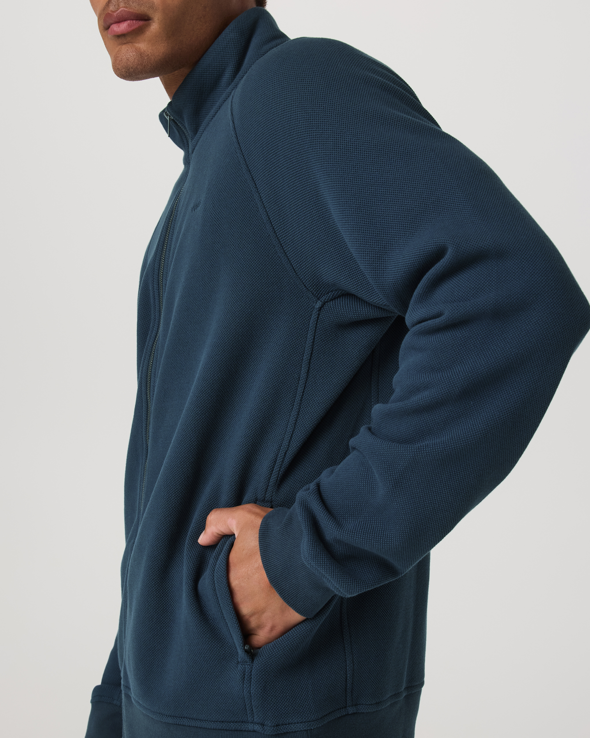 V2061OBL_SP26_M_OUTERWEAR_DETAIL_12.jpg