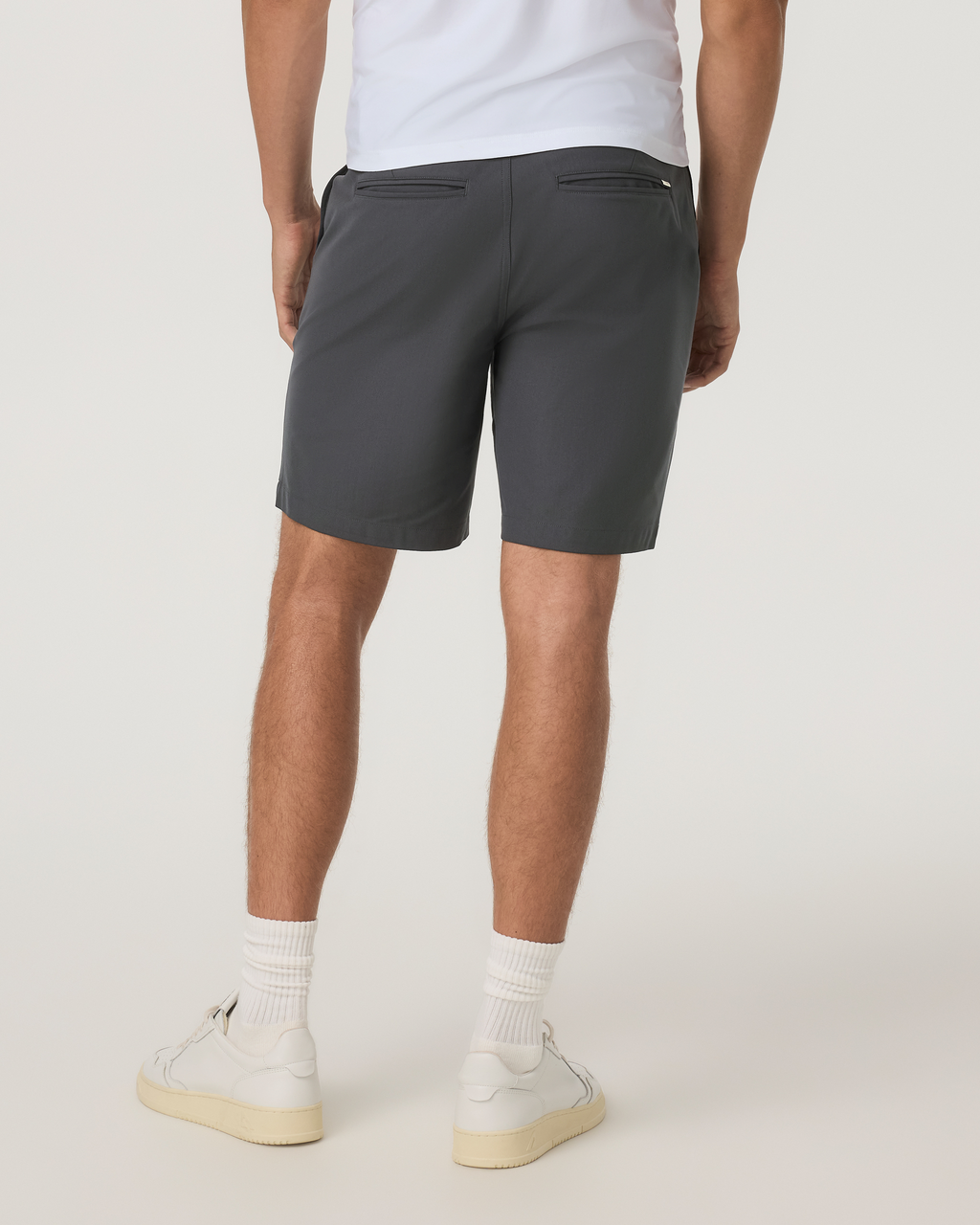 Vuori Meta™ Short 8" | Charcoal