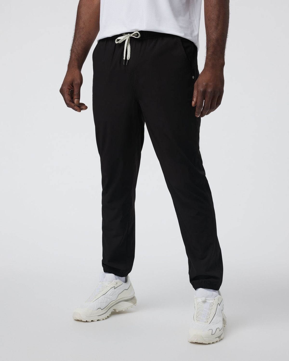 V4002BLK_FA25_M_BOTTOMS_SIDE_4.jpg