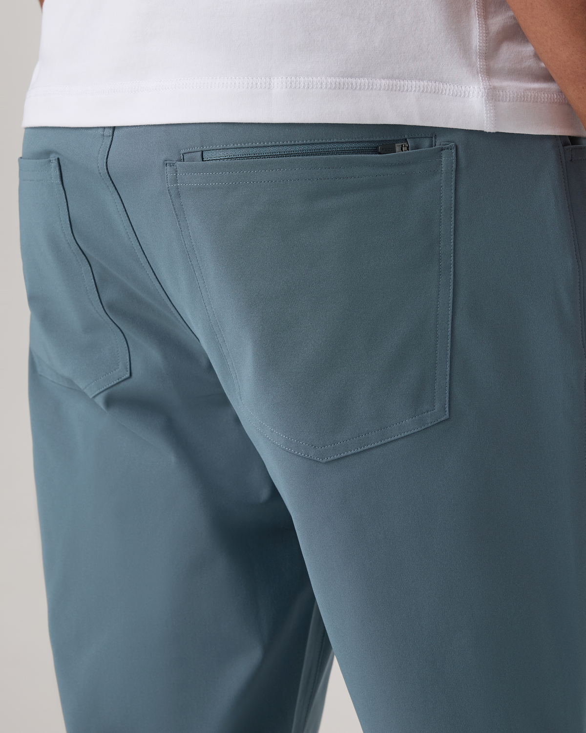 Vuori Meta™ Pant Classic Fit 30" | Blue Sea
