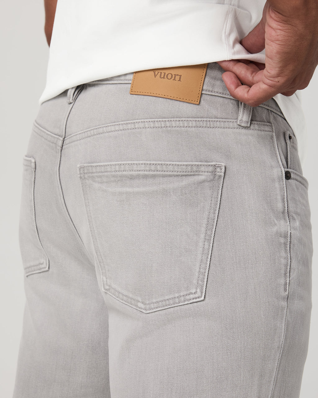 Vuori Vintage Jean Classic Fit 30" | MoonWash Denim