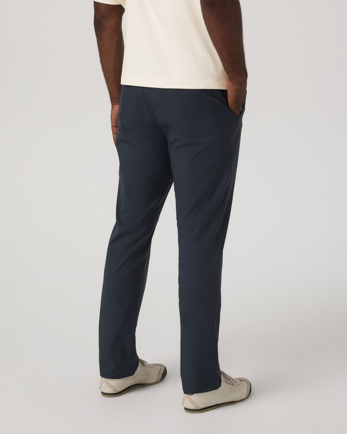 Cascade Tech Chino Pant Classic Fit 30" | Ink