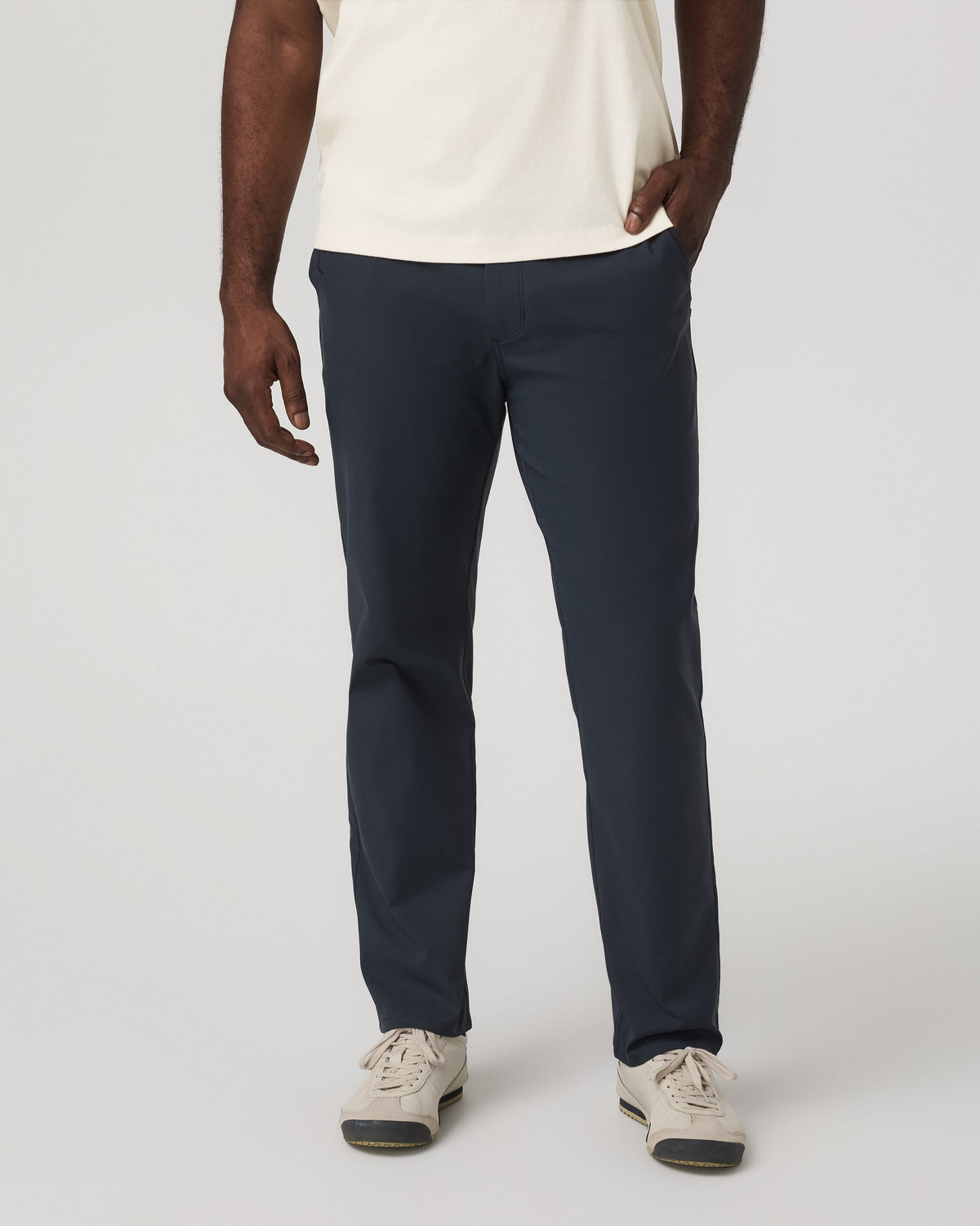 Cascade Tech Chino Pant Classic Fit 30" | Ink
