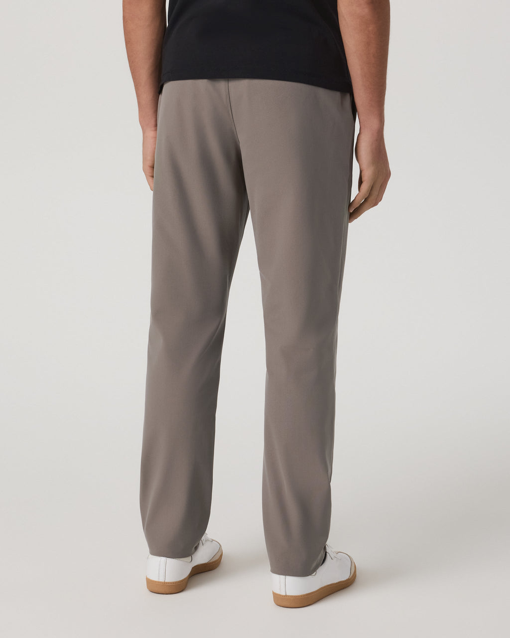 Vuori Meta™ Elastic Waist Pant Classic Fit 32" | Smokey Taupe