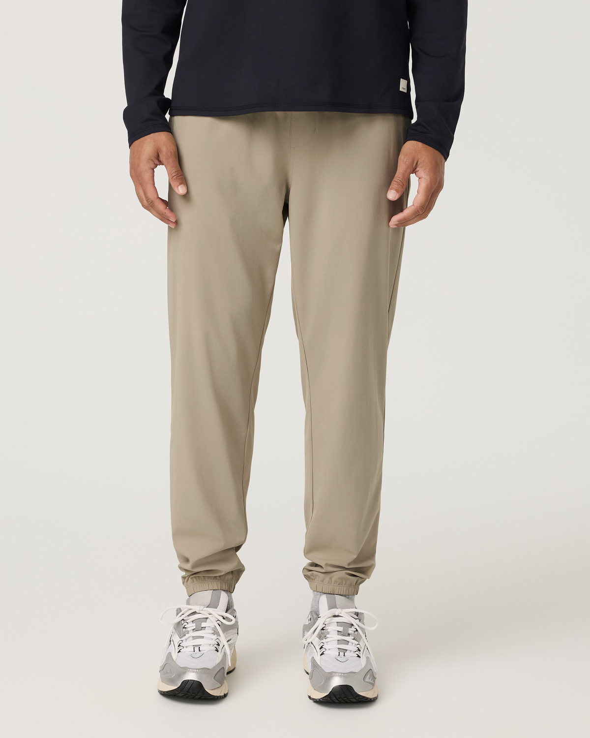V4174BTI_FA26_M_BOTTOMS_FRONT_2.jpg
