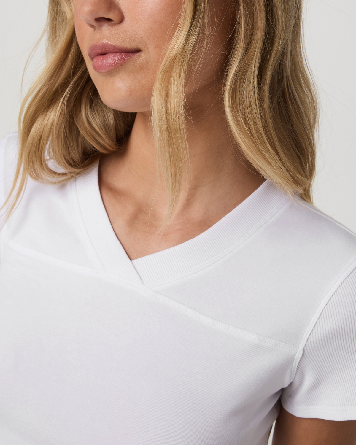 Short Sleeve Tuvalu Double V Neck | White