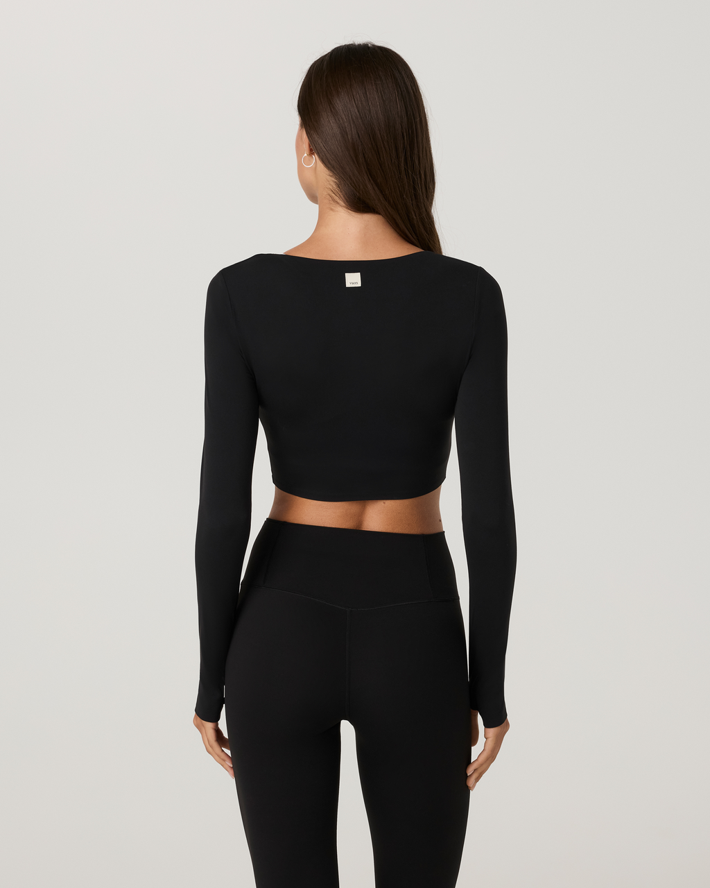 Vuori AllTheFeels™ Long Sleeve Scoop Top | Black