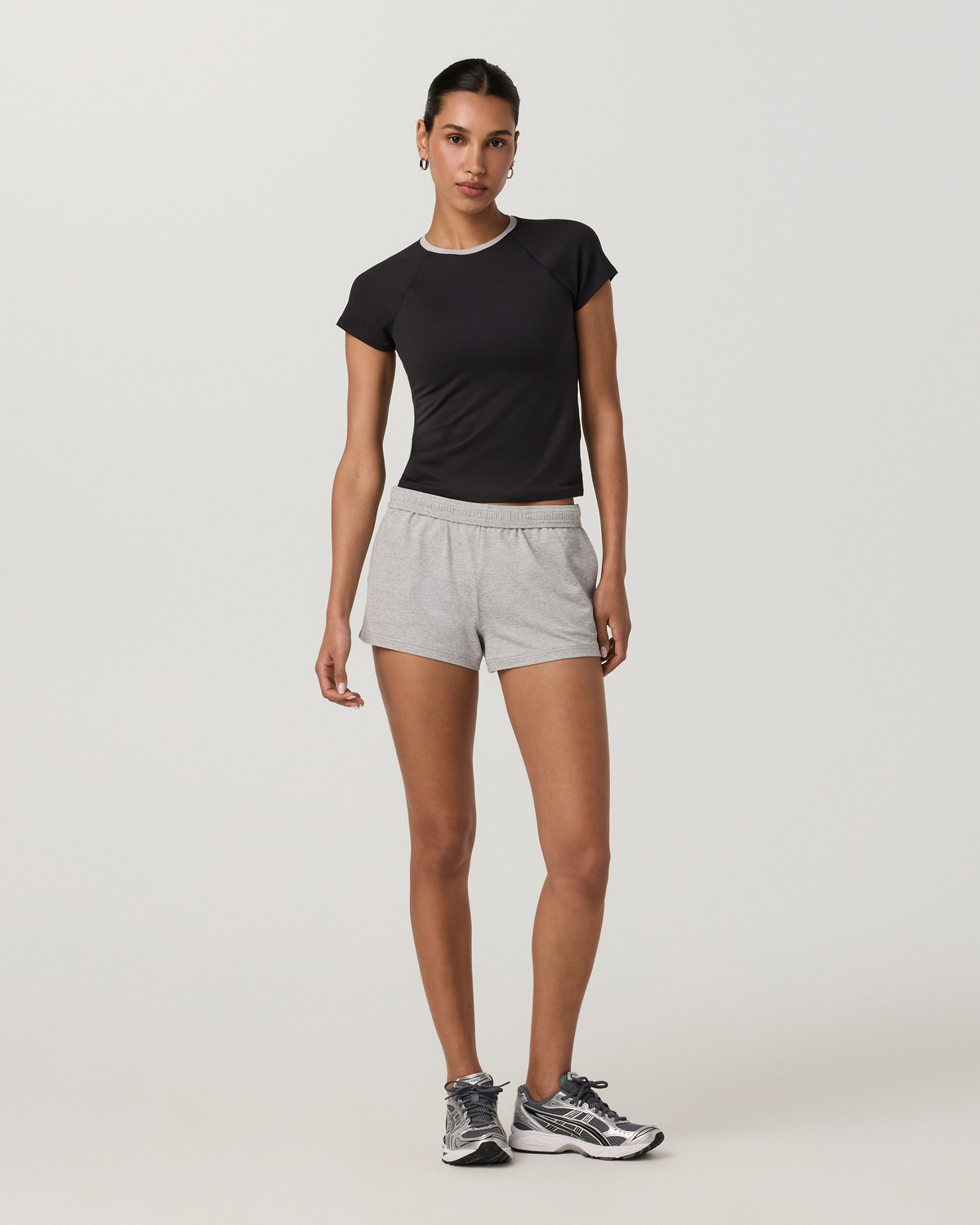 Short Sleeve Halo Retro Tee | Solid Black