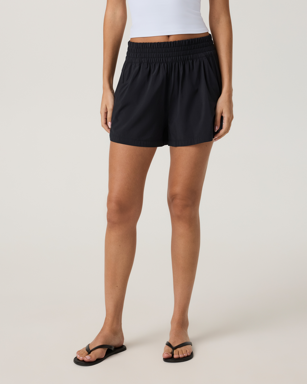 Villa Short | Black