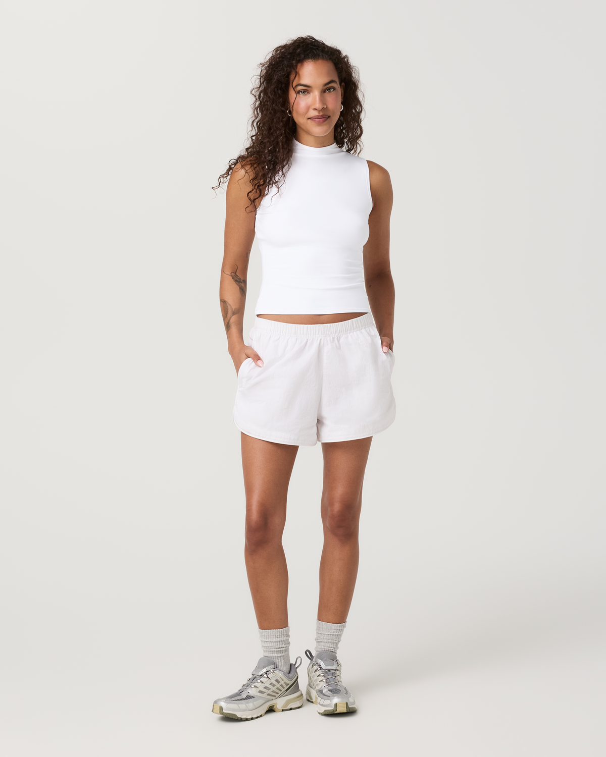 Retrograde Short 3" | White
