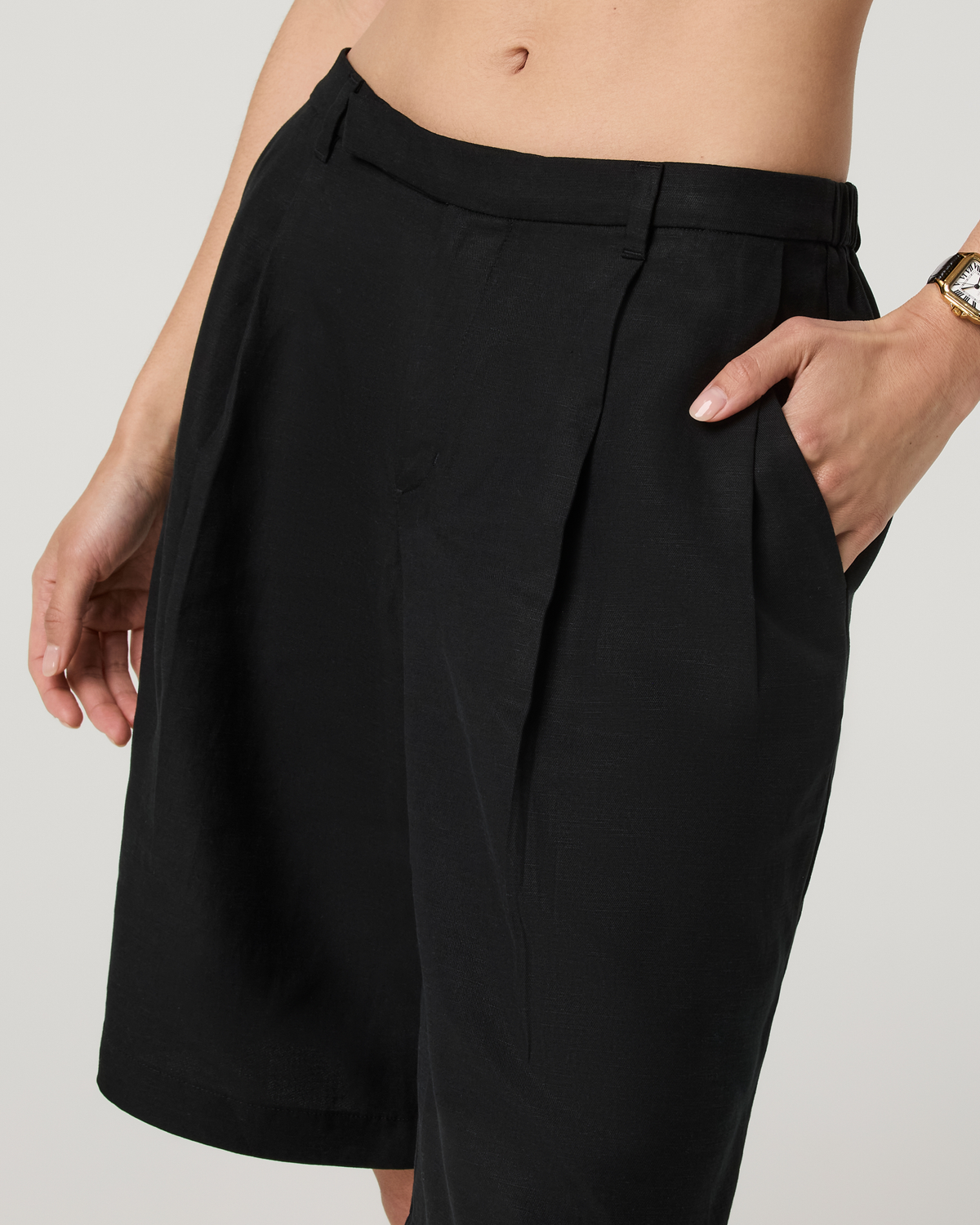 Trestles Low Slung Trouser Short | Black