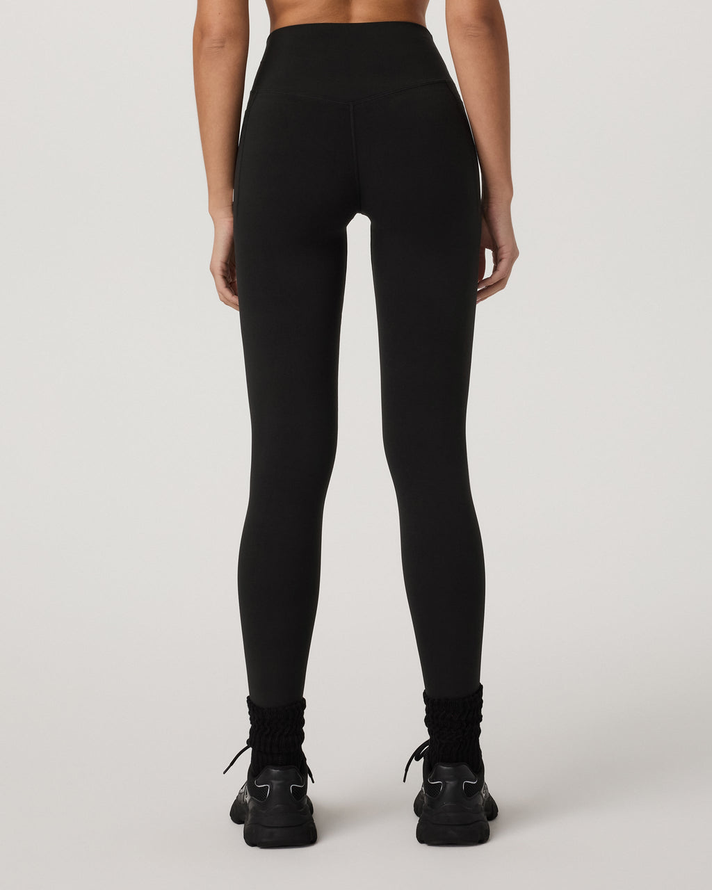 Vuori AllTheForm™ Pocket Legging - Short | Black