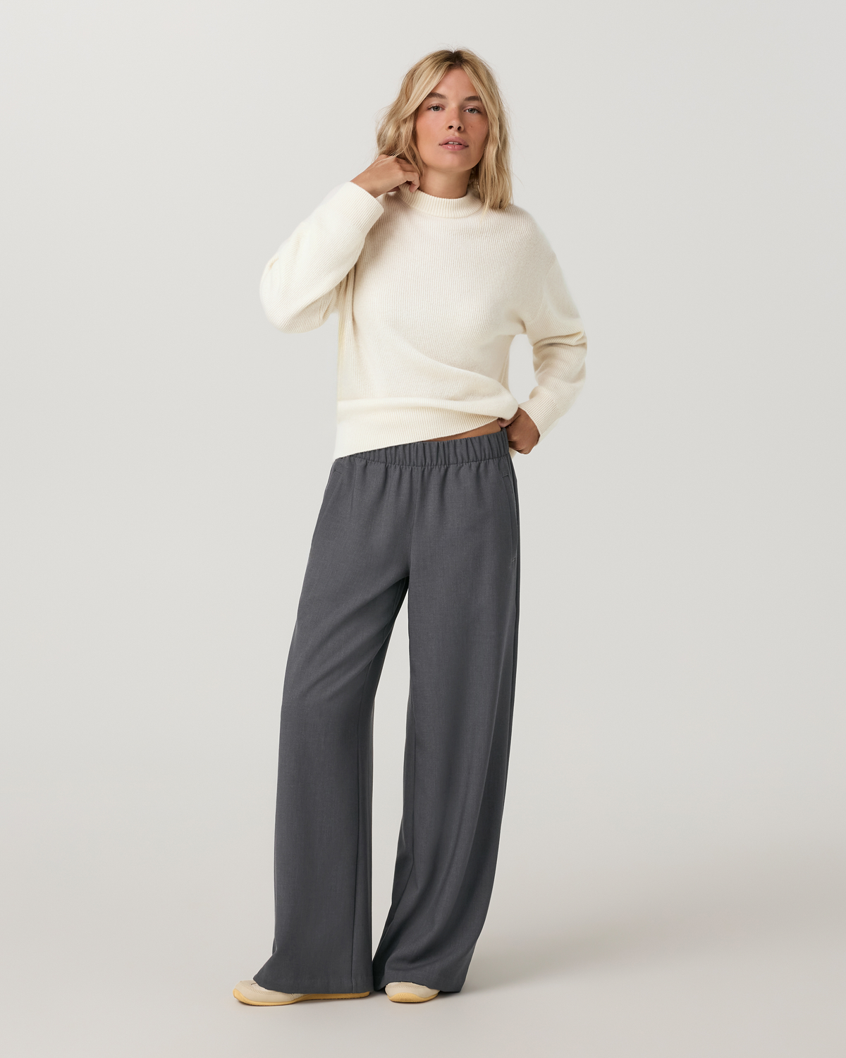 Sander Elastic Waist Trouser - Short | Charcoal Heather