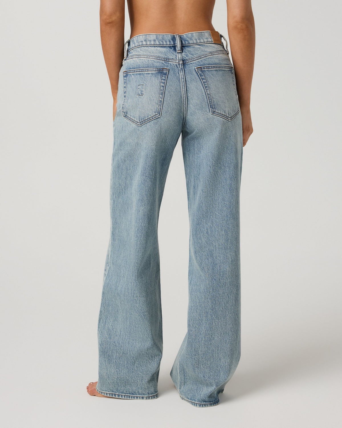Women's Vuori Vintage Wideleg Jean | Light Wash Indigo Denim
