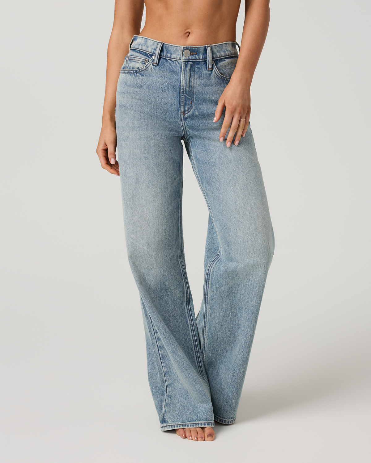 Women's Vuori Vintage Wideleg Jean | Light Wash Indigo Denim