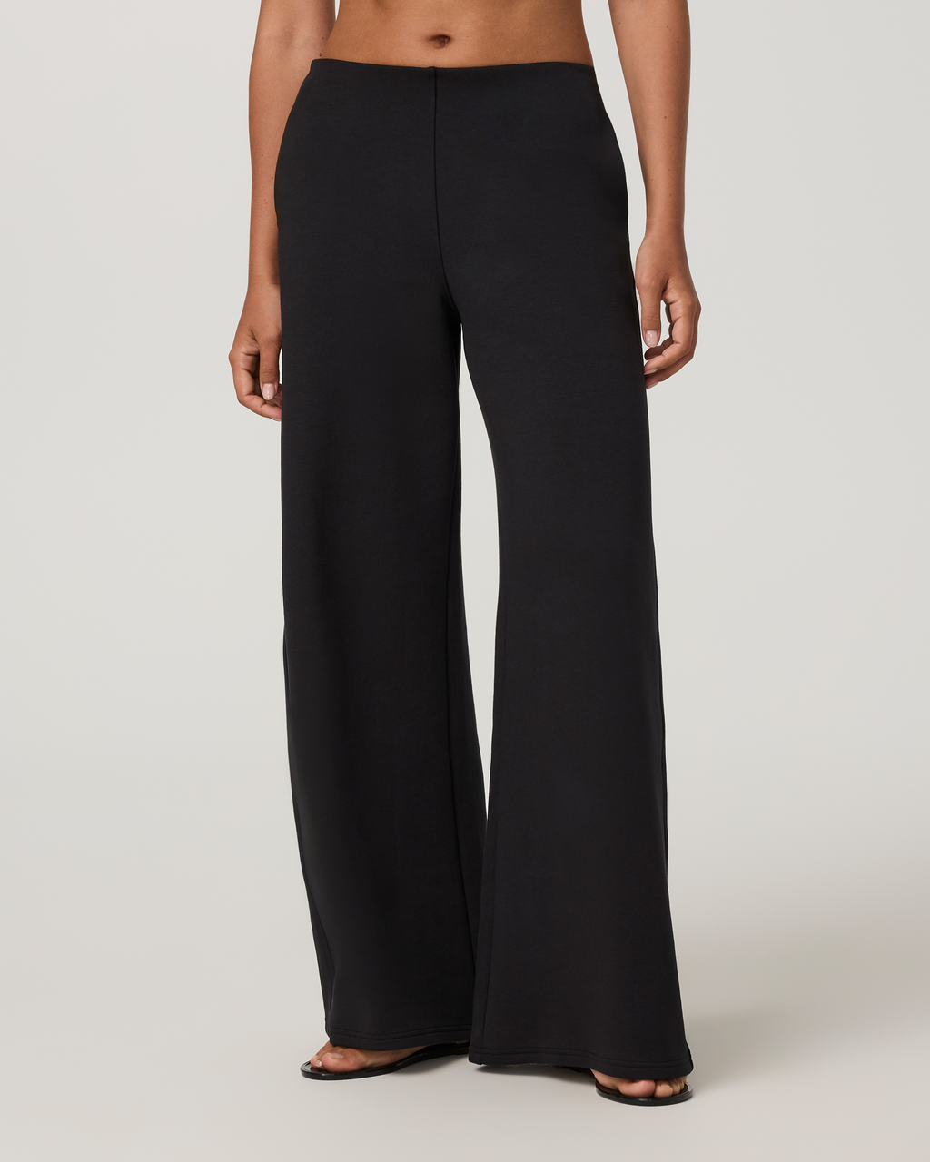 Vuori Galaxy High Rise Wideleg | Black