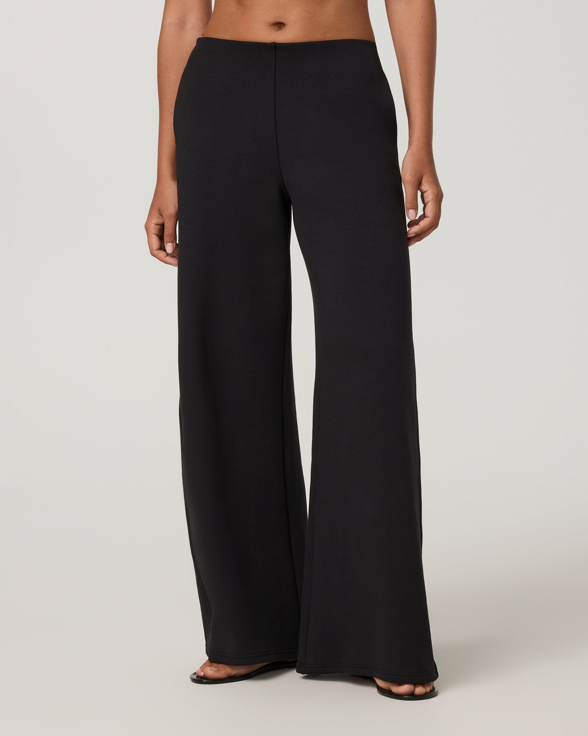 Vuori Galaxy High Rise Wideleg | Black