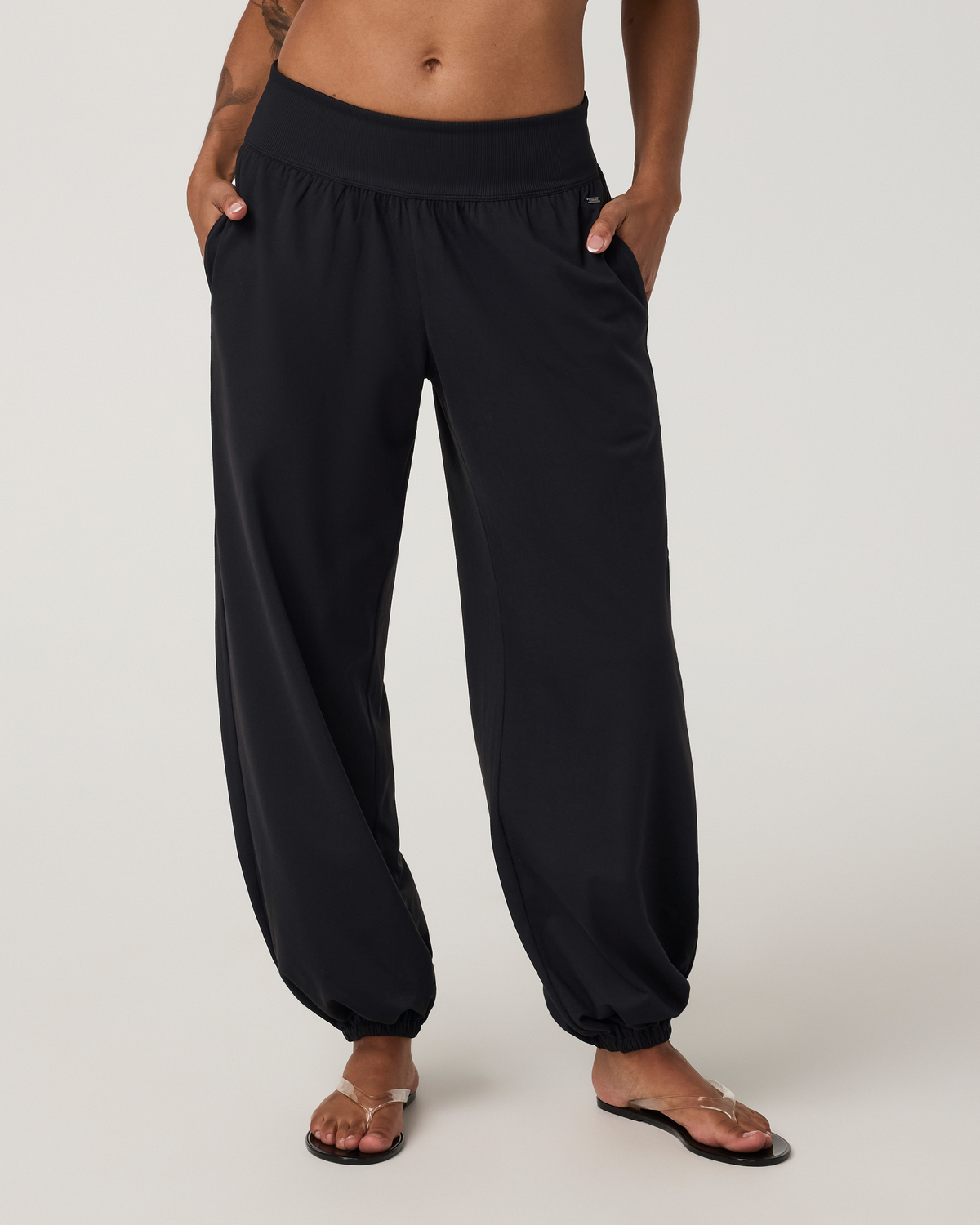 Halo Balloon Pant | Solid Black