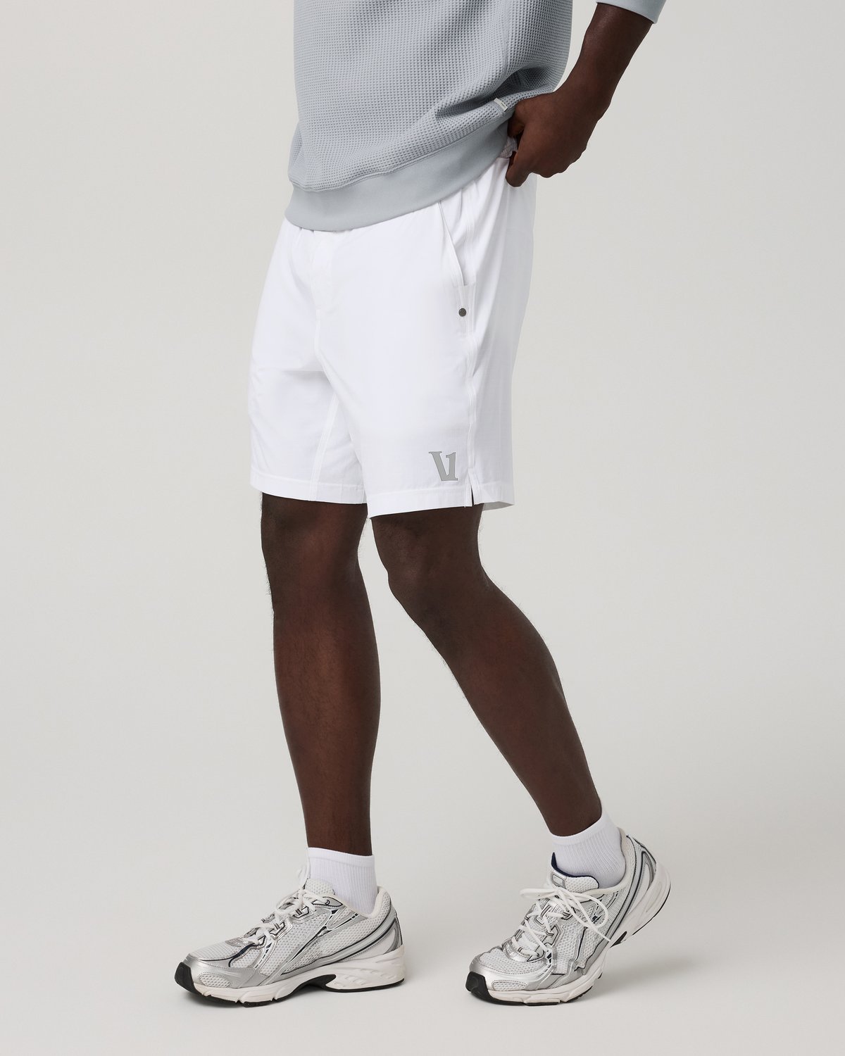 Vuori HardKore Short Lined 7" | White
