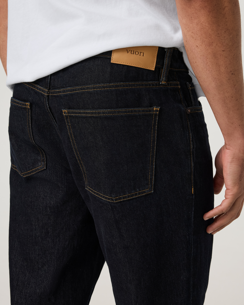 Vuori Vintage Jean Classic Fit 30" | Comet Rinse Denim